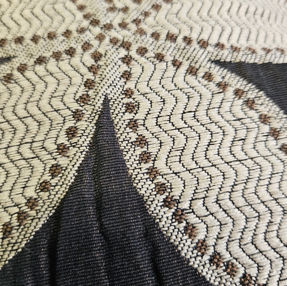 Borgata 18-inch decorative pillows (2). Chocolate brown. - Picture 5 of 8